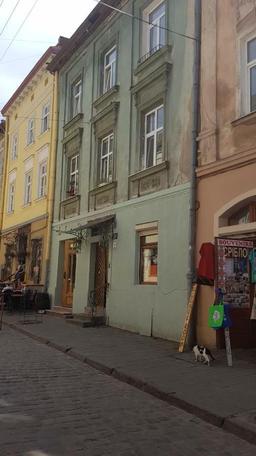 Honey Pie Apartment Lviv Exteriör bild
